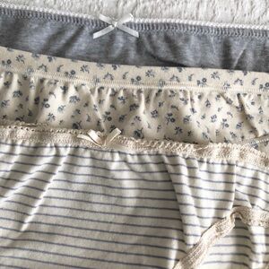 Brandy Melville Underwear Bundle